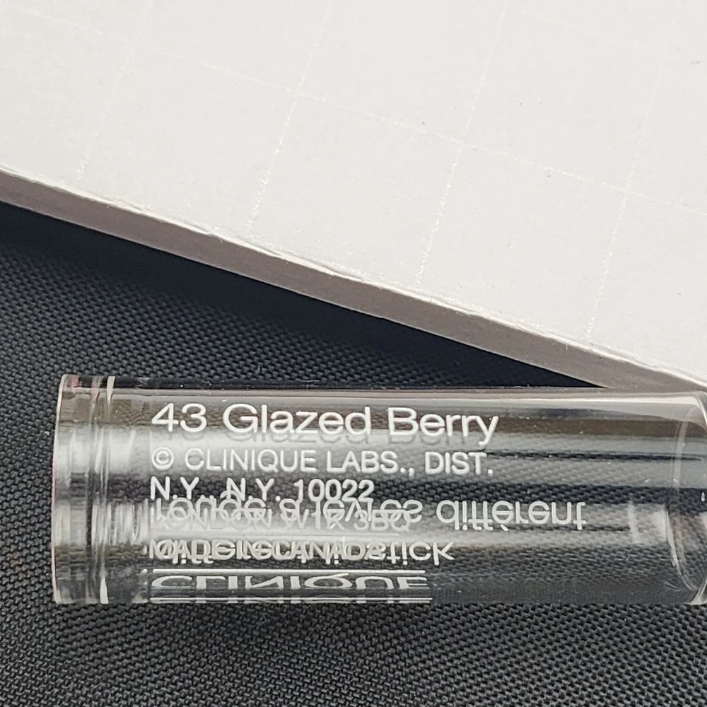 CLINIQUE Glazed Berry #43 Different Lipstick & Black Lash Doubling Mascara‎ DUO